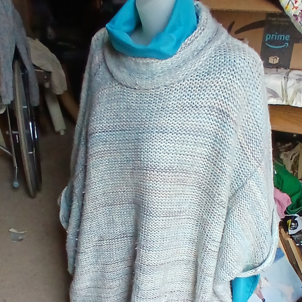 Lands' End Cream Knit Pullover Turtleneck Poncho